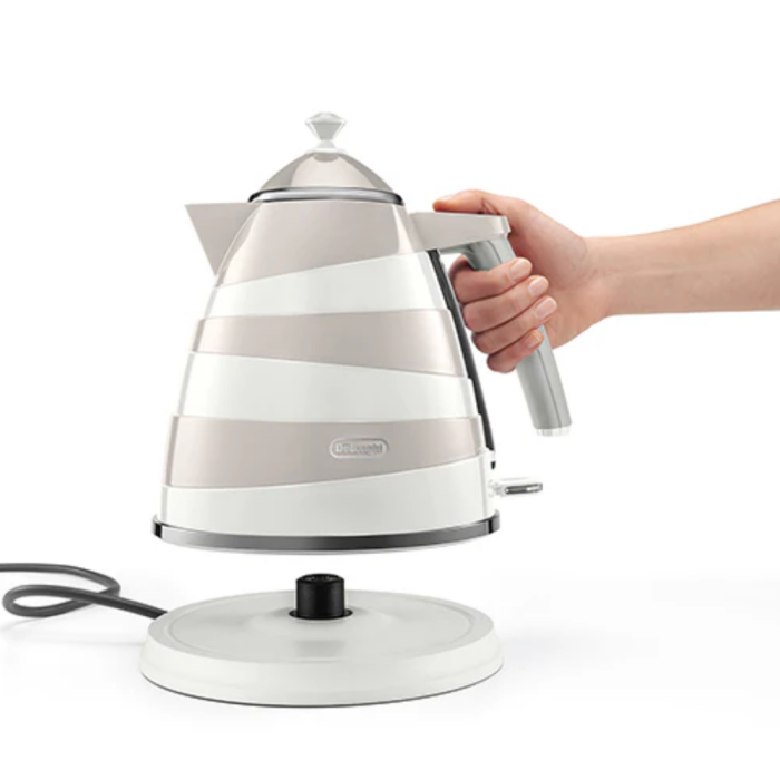 Delonghi 1.7L Graceful White Avvolta Class Cordless Kettle KBAC3001.W - Image 2
